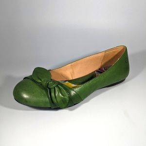 Born 6 US 36.5 EU Molly Ballet Flats 💚 Green